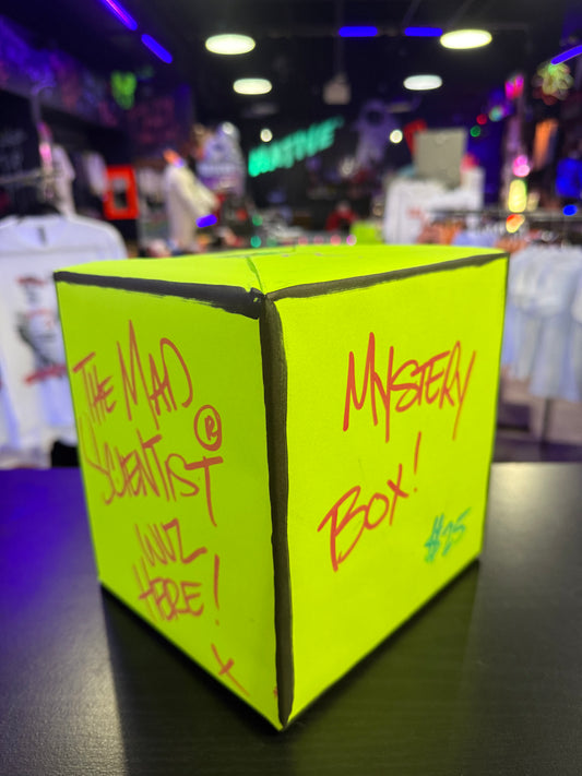 MYSTERY BOX-Cincinnati Hat Edition. 3 chances for Bengals autographed Hats!