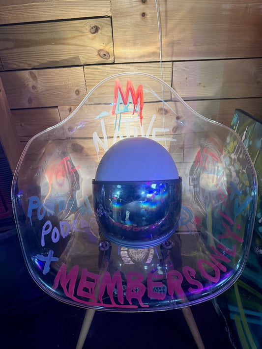 CLEAR RETRO GRAFFITI CHAIR